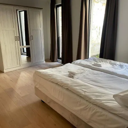 Chic Antwerp! アパート アントウェルペン